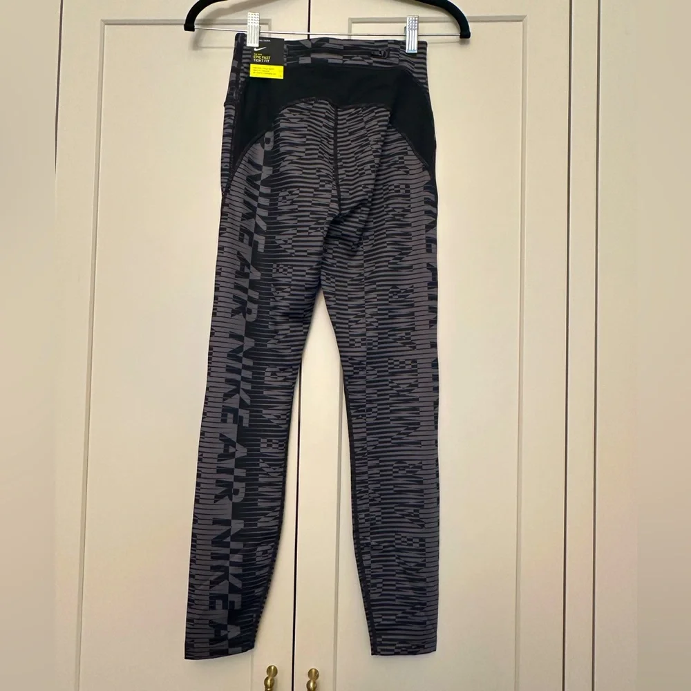NWT 🌟 Nike Epic fast Black and Gray Leggings - Picture 10 of 10
